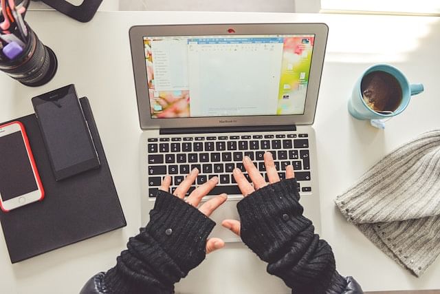 Cara Membuat Footnote di Word dan Google Docs Cover
