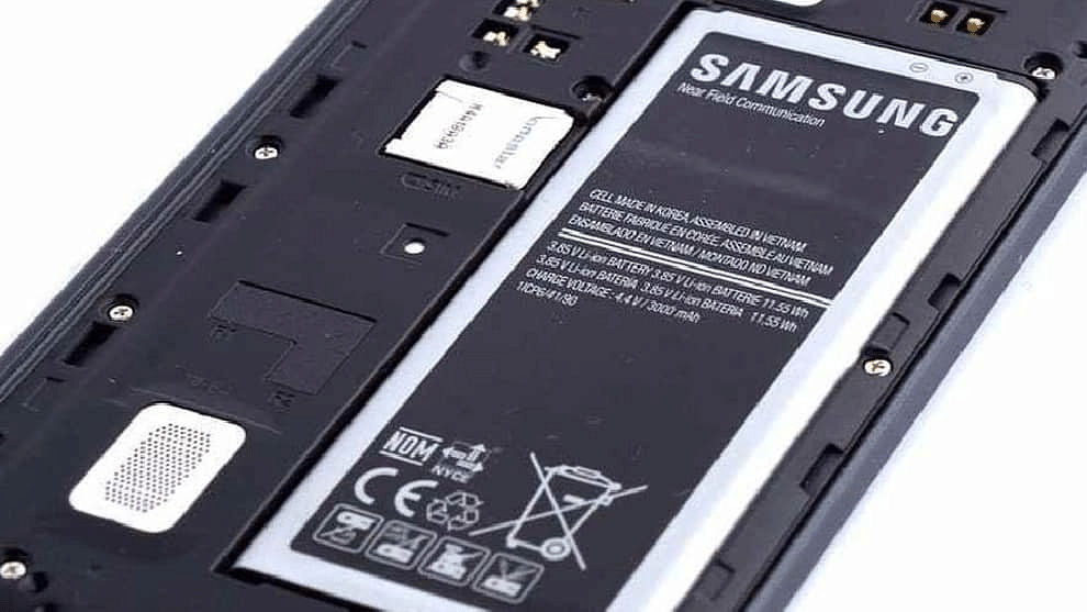 HP Sering Mati Sendiri? Ini Solusi Jika Kamu Menggunakan HP Baterai Tanam