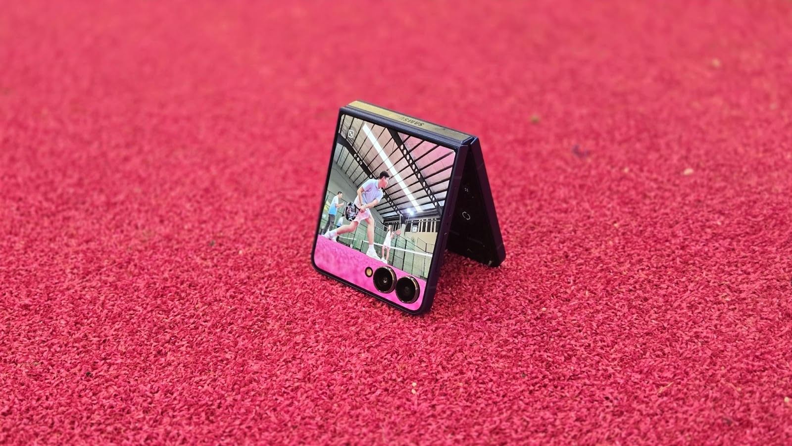 Tips Bikin Konten Padel dengan Gemini AI di Galaxy Z Flip7