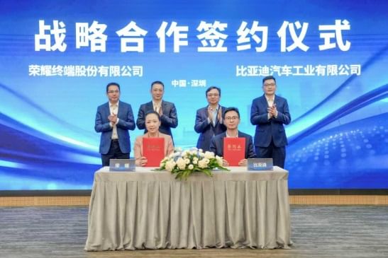 HONOR dan BYD Bentuk Kemitraan Strategis untuk Memajukan Intelligent Mobility Berbasis AI